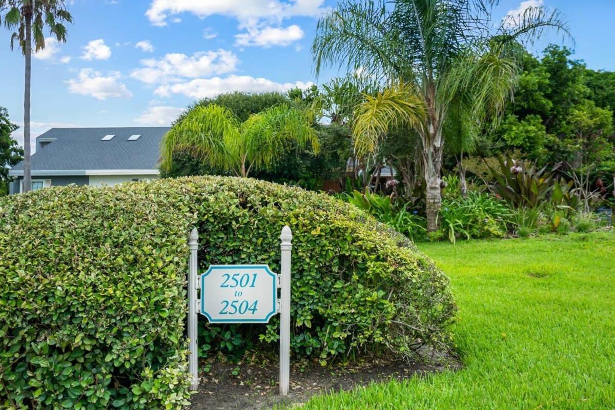 The Salty Saint Townhouse By The Beach St. Augustine Exteriör bild